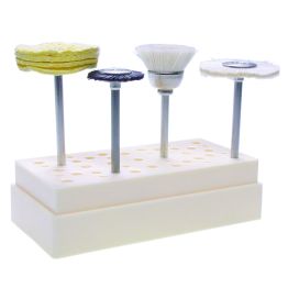 5701 Nail Polishing